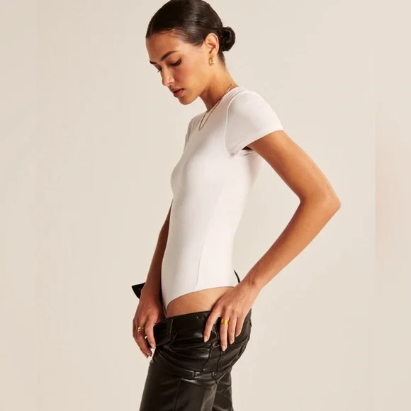 A&F short sleeve cotton bodysuit - Picture 2 of 7